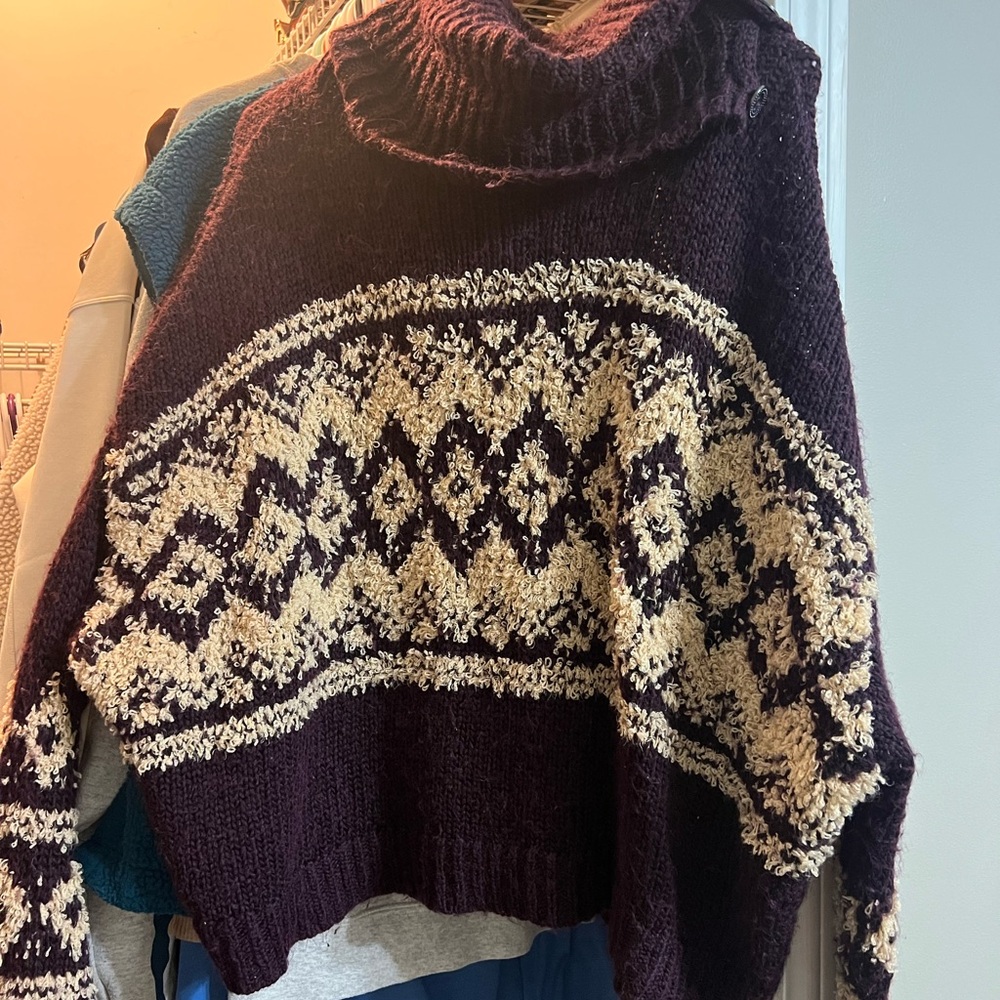 Free People Maroon and Cream Turtleneck Sweater